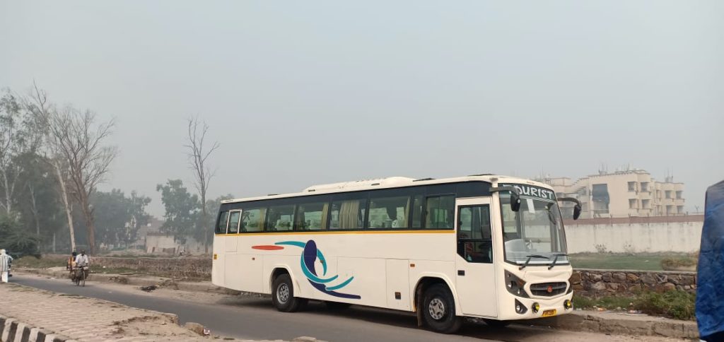 30 Seater Bus on hire in delhi