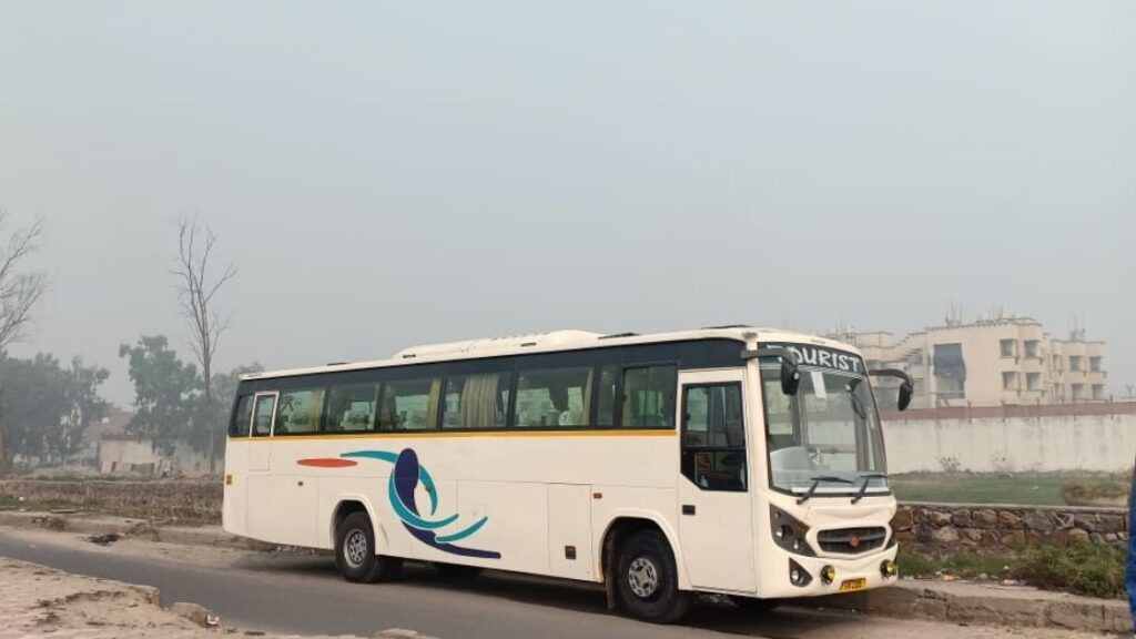 Luxury Coach on Rent in Delhi, Noida, Ghaziabad, Gurgaon, Faridabad