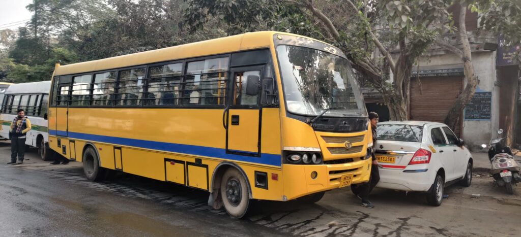 school bus hire in delhi, ghaziabad