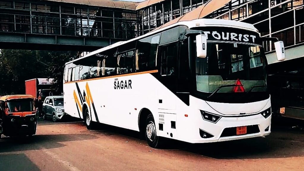 bus on hire delhi